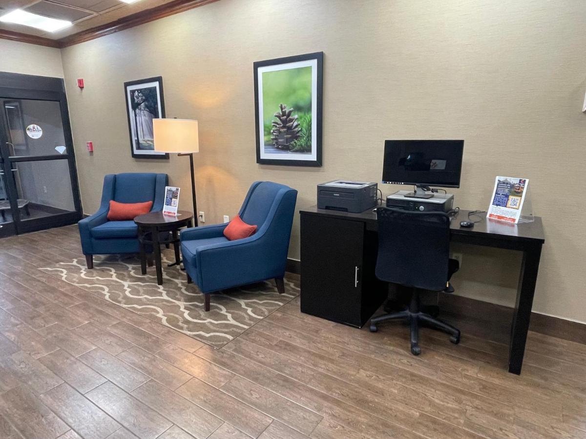 Comfort Inn Pinehurst - Southern Pines Buitenkant foto