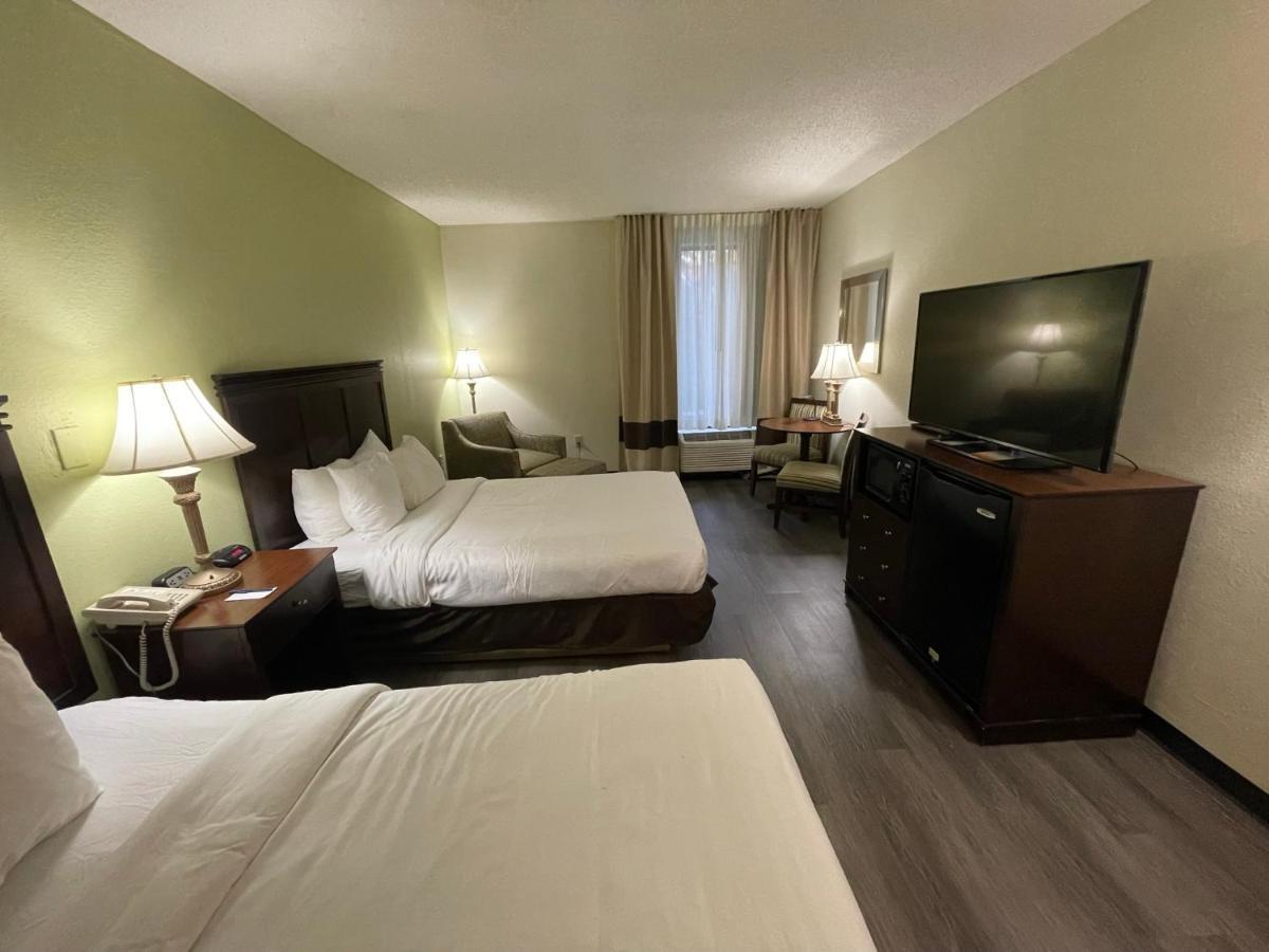 Comfort Inn Pinehurst - Southern Pines Buitenkant foto