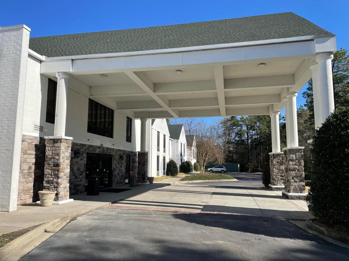 Comfort Inn Pinehurst - Southern Pines Buitenkant foto