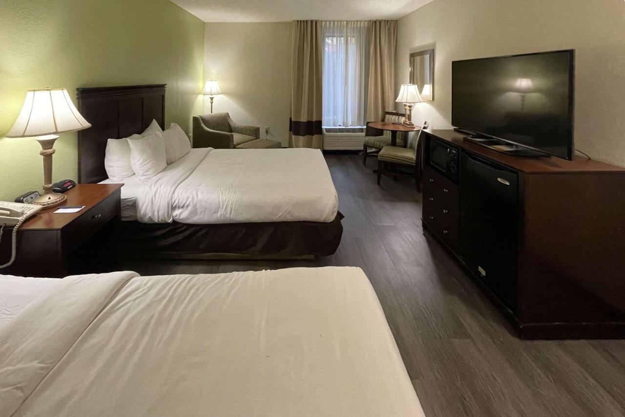 Comfort Inn Pinehurst - Southern Pines Buitenkant foto