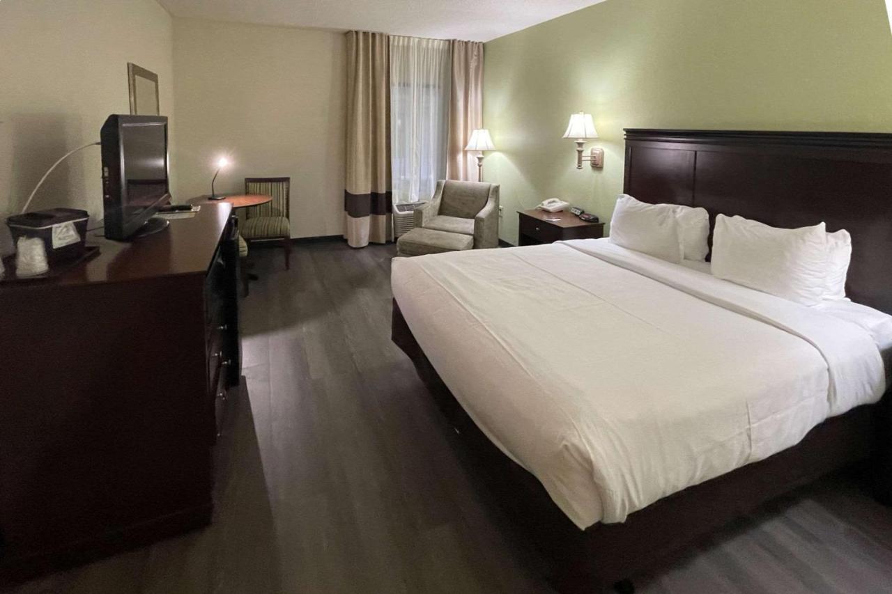 Comfort Inn Pinehurst - Southern Pines Buitenkant foto