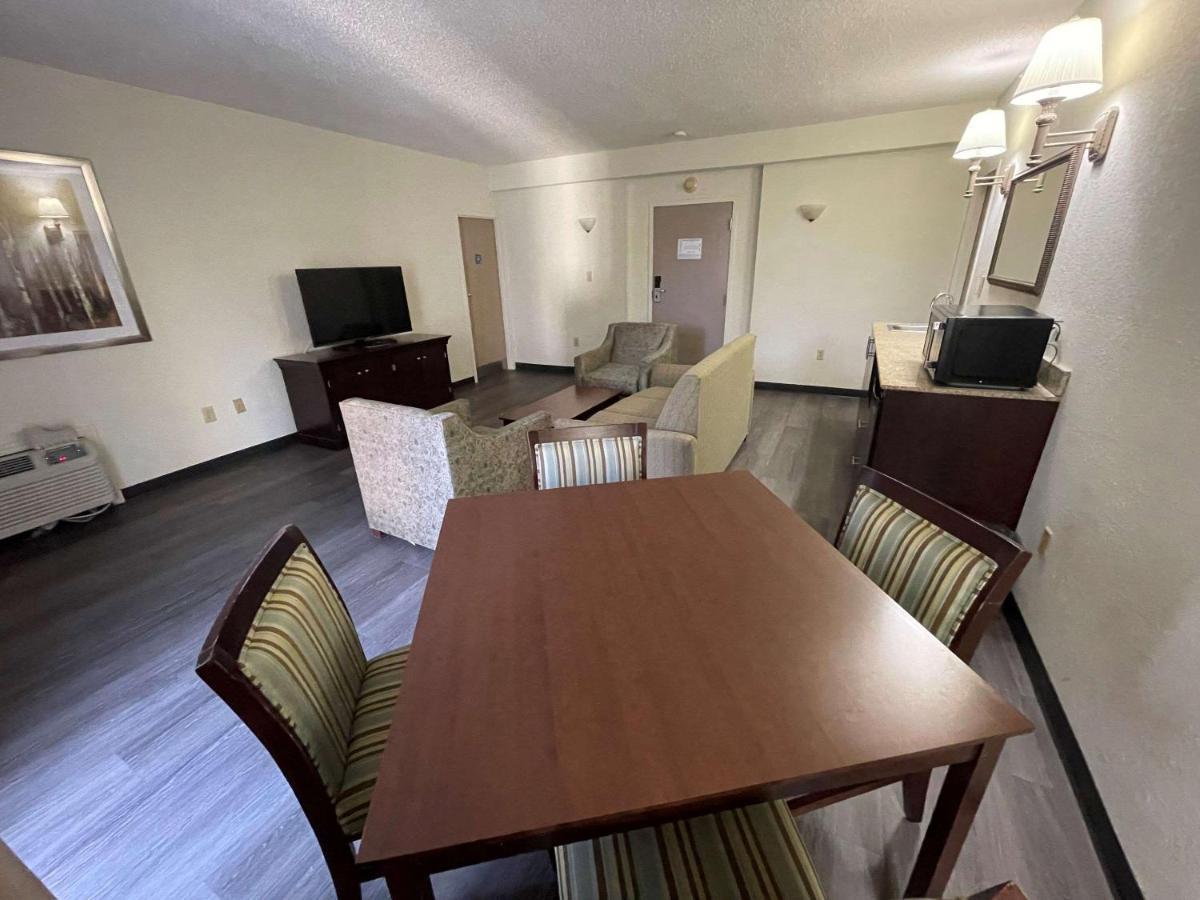 Comfort Inn Pinehurst - Southern Pines Buitenkant foto